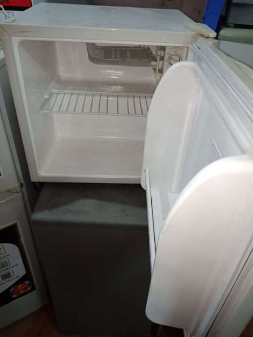 Tủ lạnh toshiba 50 lít - Ảnh 2