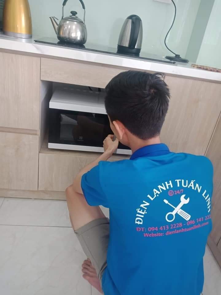 Sửa chữa lò vi sóng Sharp tại Hà Nội